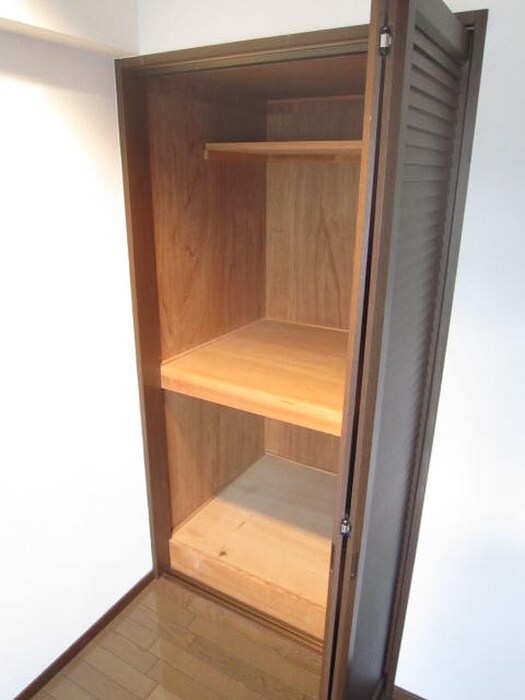 物件内観写真15　(収納)