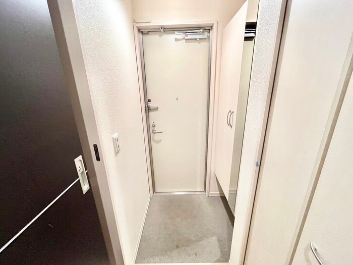 物件内観写真15　(玄関)