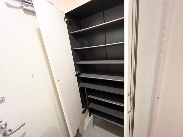 物件内観写真16　(靴箱)