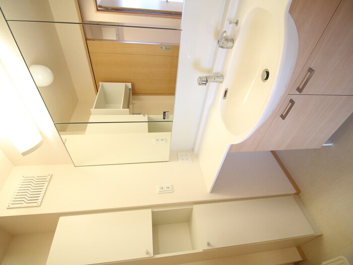 物件内観写真11　(洗面)