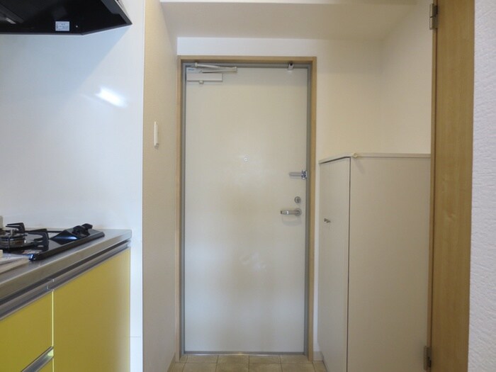 物件内観写真7　(玄関)