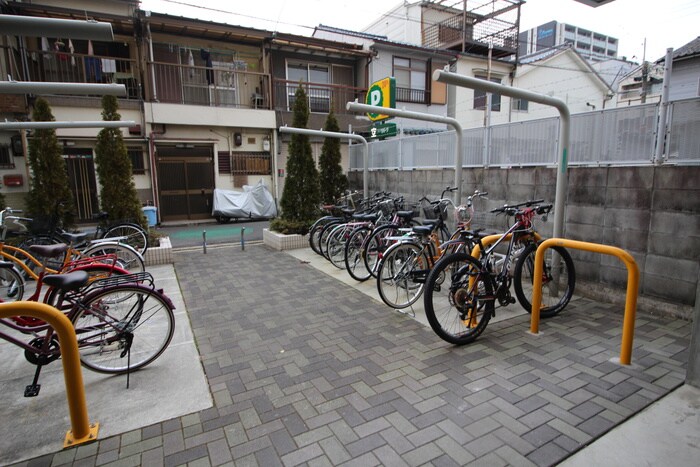 物件外観写真3　(駐輪場)