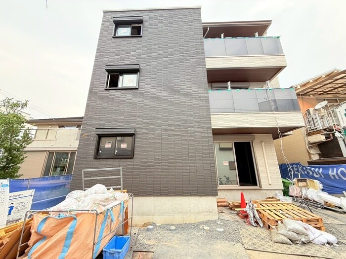 物件外観写真4　(建築中)
