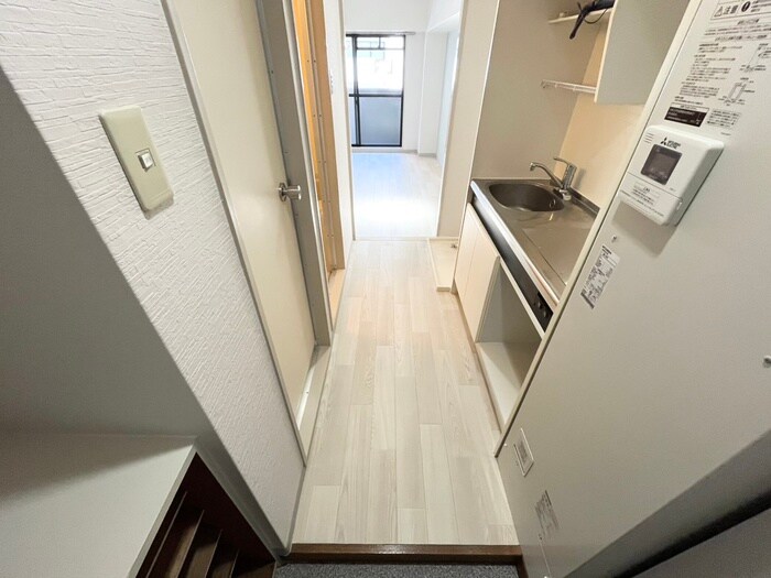 物件内観写真21　(廊下)