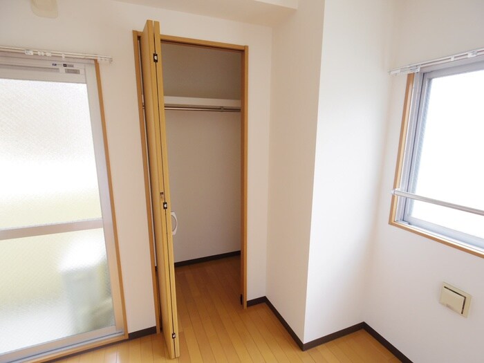 物件内観写真11　(収納)