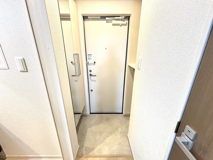 物件内観写真17　(玄関)