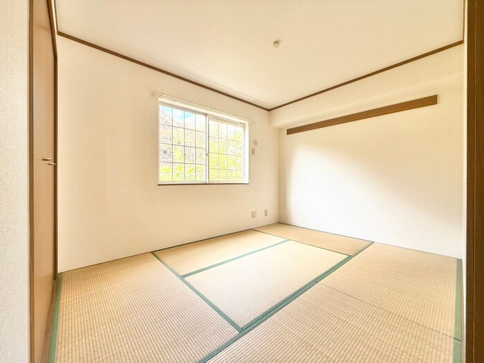 物件内観写真10　(居室)