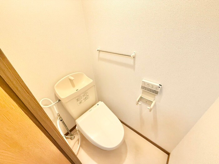 物件内観写真15　(トイレ)