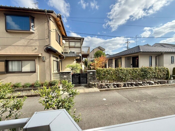 物件内観写真22　(室内からの展望)