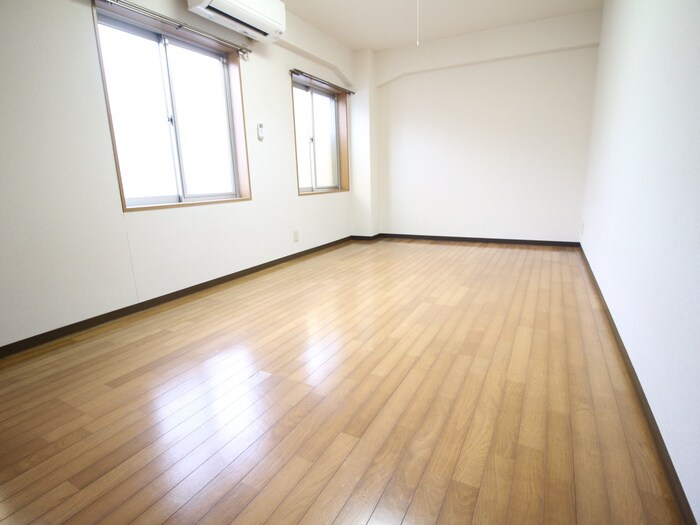 物件内観写真6　(居室)