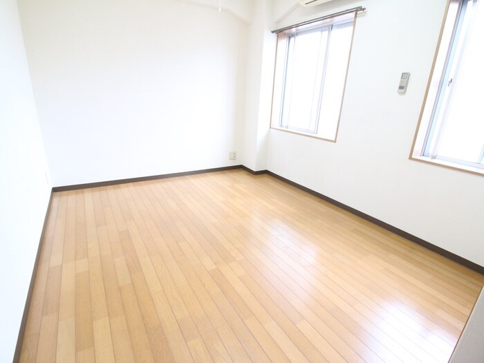 物件内観写真11　(居室)