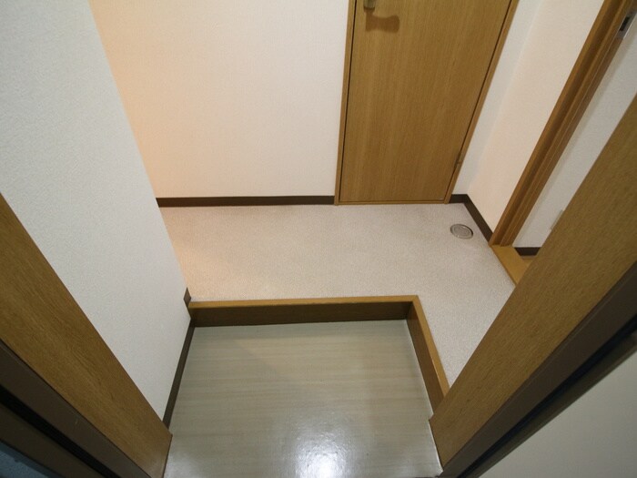 物件内観写真15　(玄関)