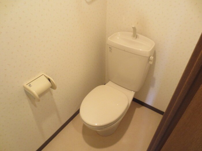 物件内観写真8　(トイレ)