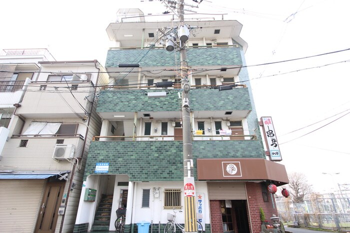 物件外観写真2　(エントランス部分)