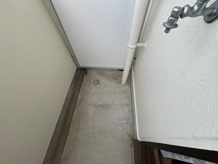 物件内観写真13　(洗濯機置場)