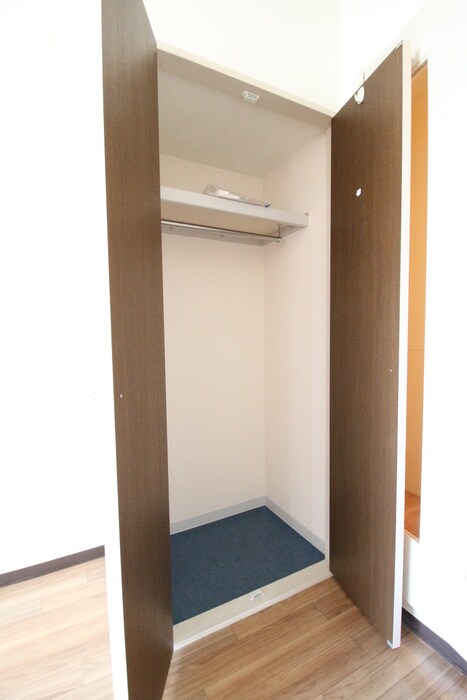 物件内観写真12　(収納)