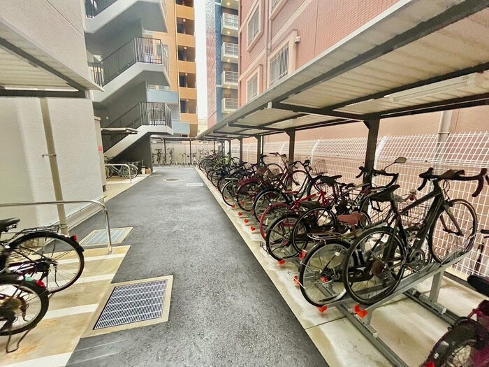 物件外観写真4　(駐輪場)