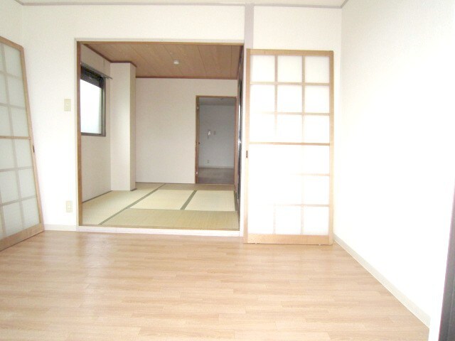 物件内観写真9　(居室)