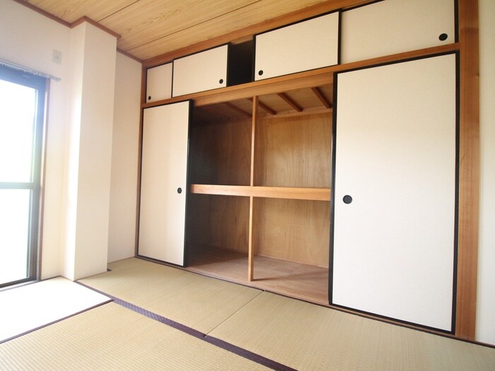 物件内観写真11　(収納)