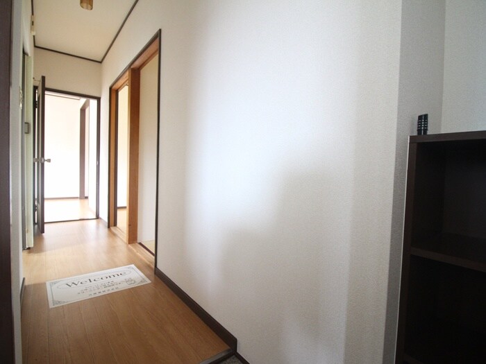 物件内観写真16　(廊下)