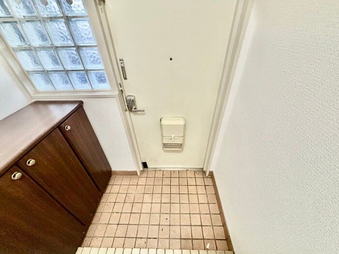 物件内観写真22　(玄関)