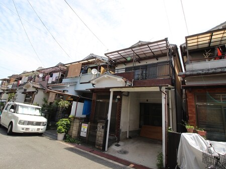 MAYUMIハウス300号館舞台外観写真