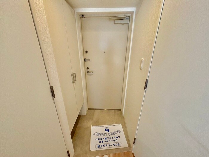 物件内観写真7　(玄関)