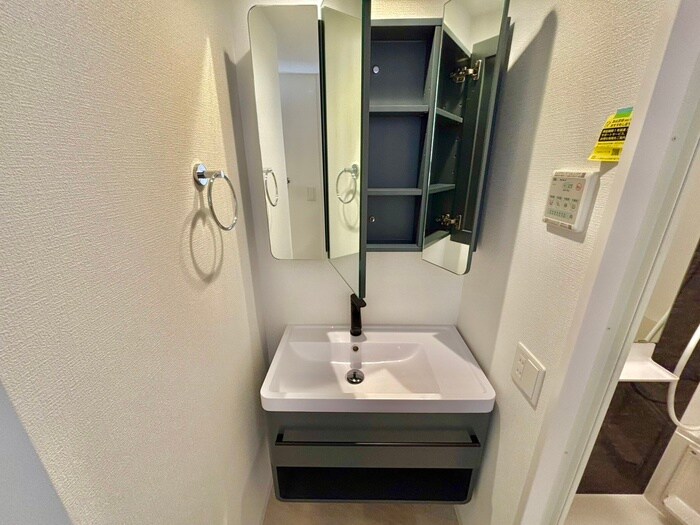 物件内観写真10　(洗面)