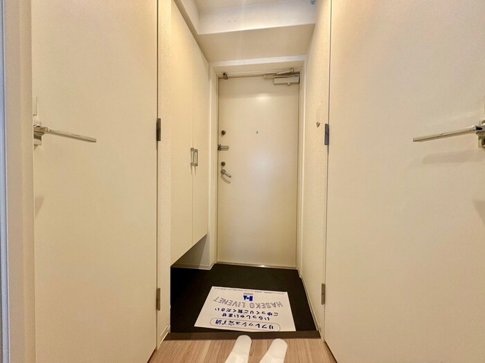 物件内観写真17　(玄関)