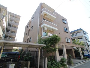 ロイヤルＮｉＬｅ外観写真