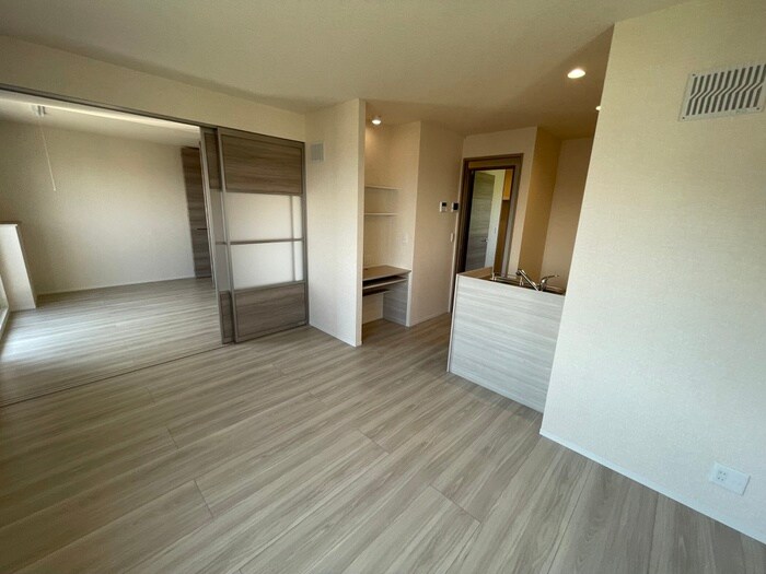 物件内観写真9　(居室)