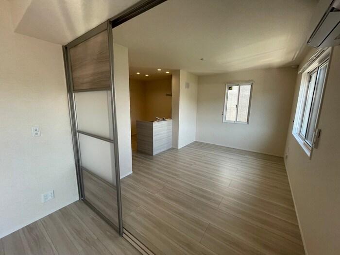 物件内観写真10　(居室)