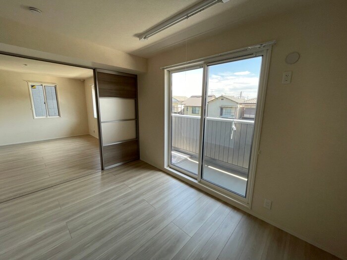 物件内観写真12　(居室)