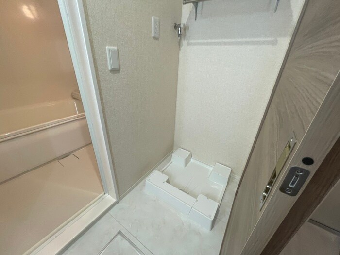 物件内観写真17　(洗濯機置場)