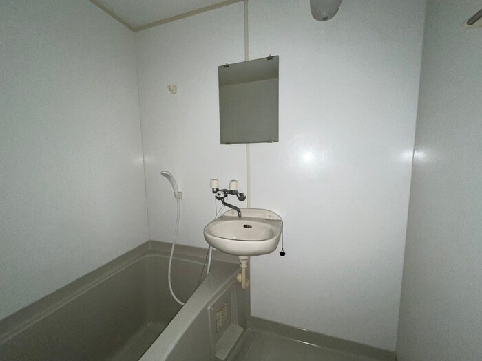 物件内観写真11　(洗面)