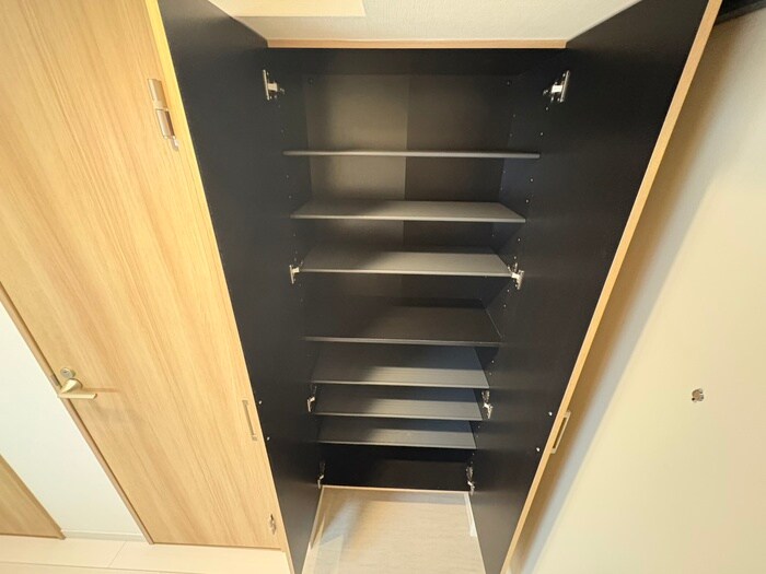 物件内観写真18　(靴箱)