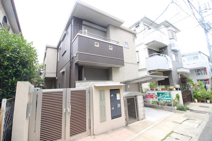 Ｄｏｍａｎｉ　Ｏｇａｗａ