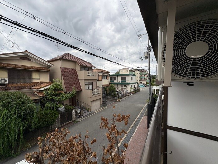 物件内観写真18　(室内からの展望)