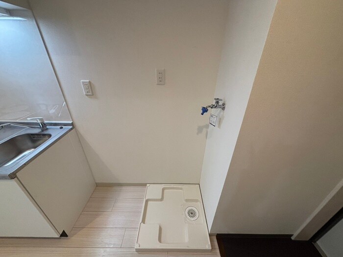 物件内観写真13　(洗濯機置場)