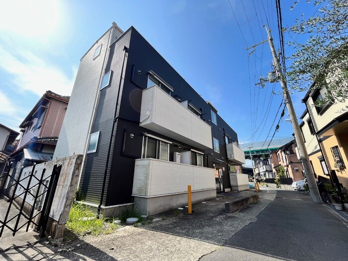 物件外観写真1　(外観写真)