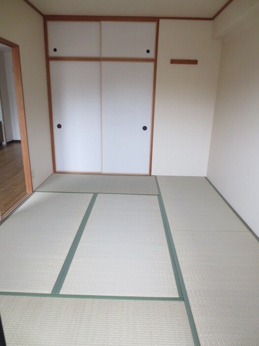 物件内観写真16　(収納)