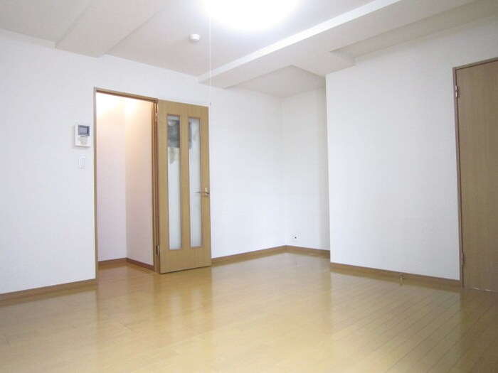 物件内観写真4　(居室)