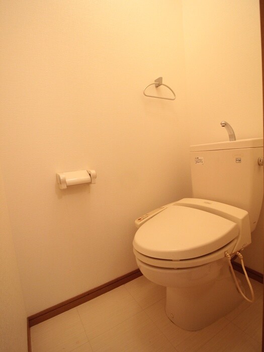 物件内観写真8　(トイレ)