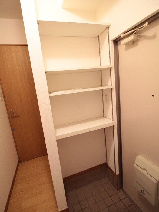 物件内観写真11　(靴箱)