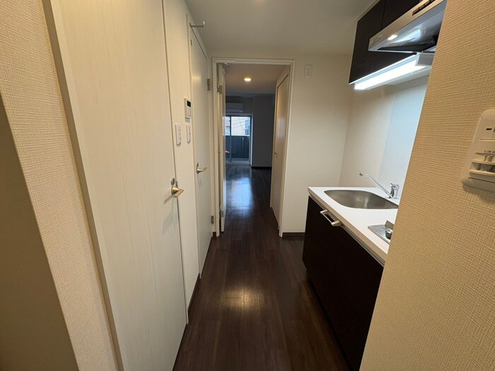 物件内観写真8　(廊下)