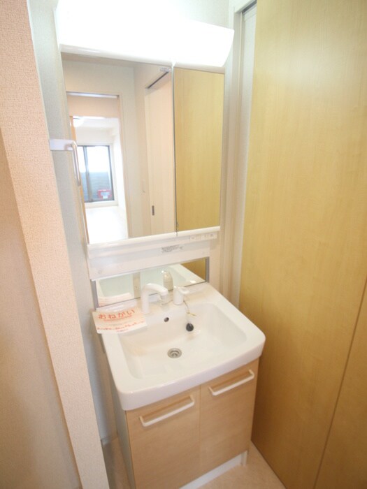 物件内観写真11　(洗面)