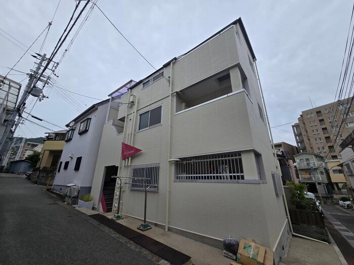 物件外観写真1　(外観写真)