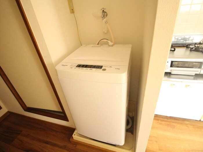 物件内観写真16　(洗濯機置場)