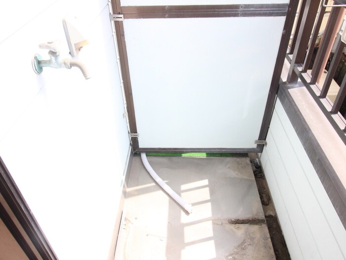 物件内観写真14　(洗濯機置場)