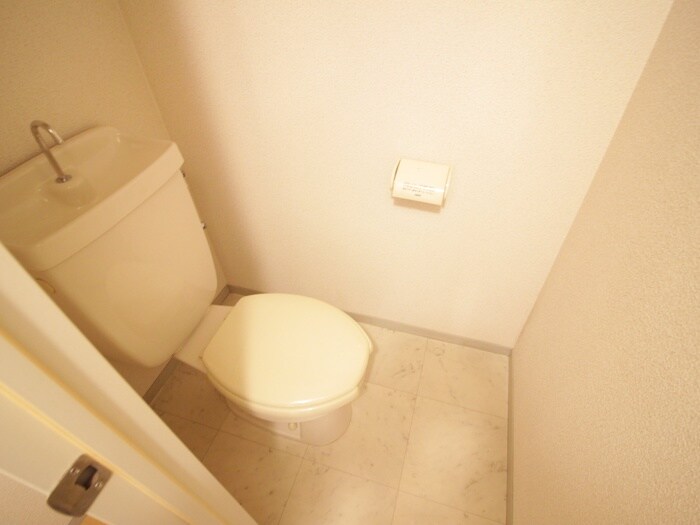 物件内観写真14　(トイレ)